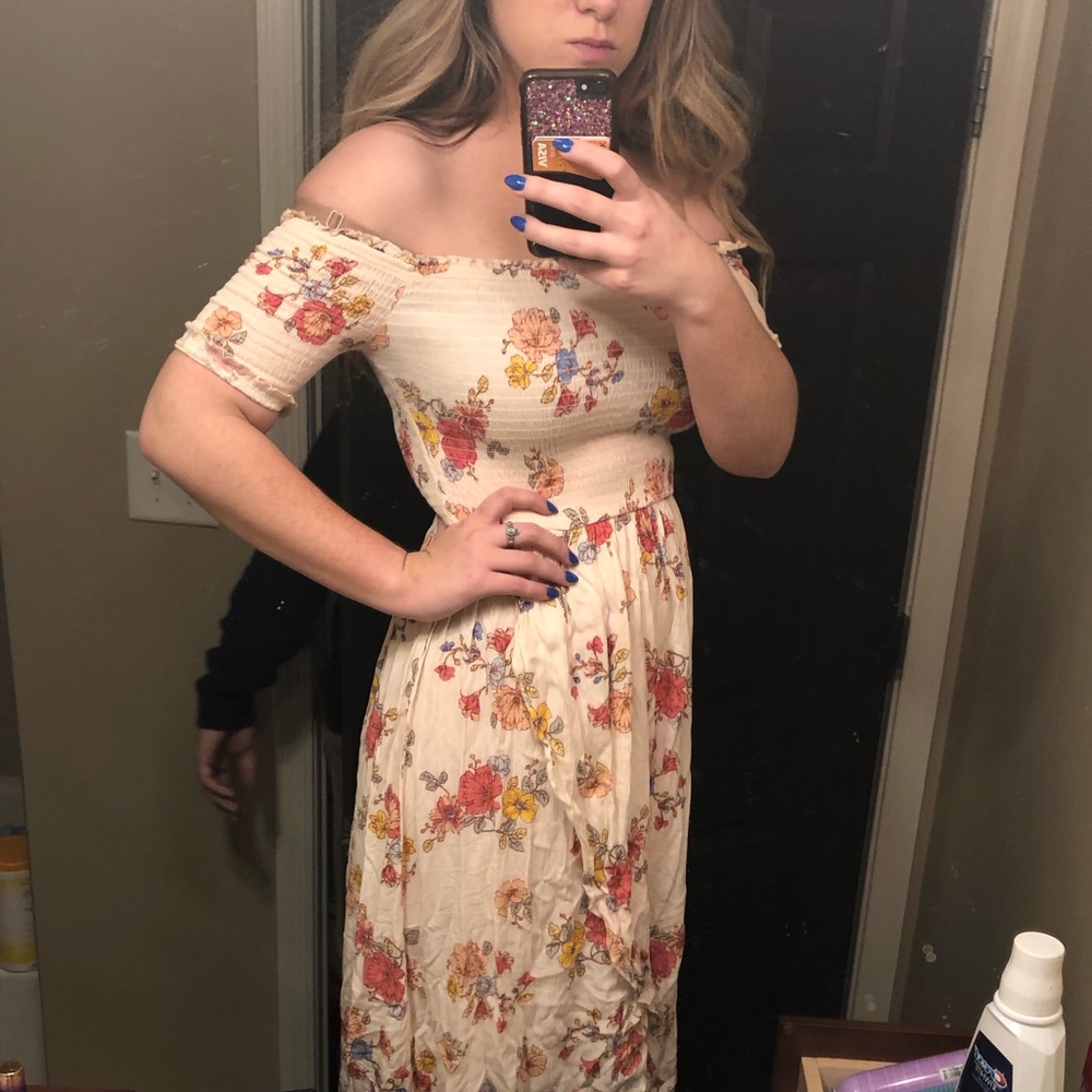 Pale pink Floral maxi with a leg slit